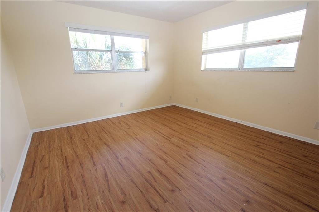 VERSAILLES GARDENS - Residential