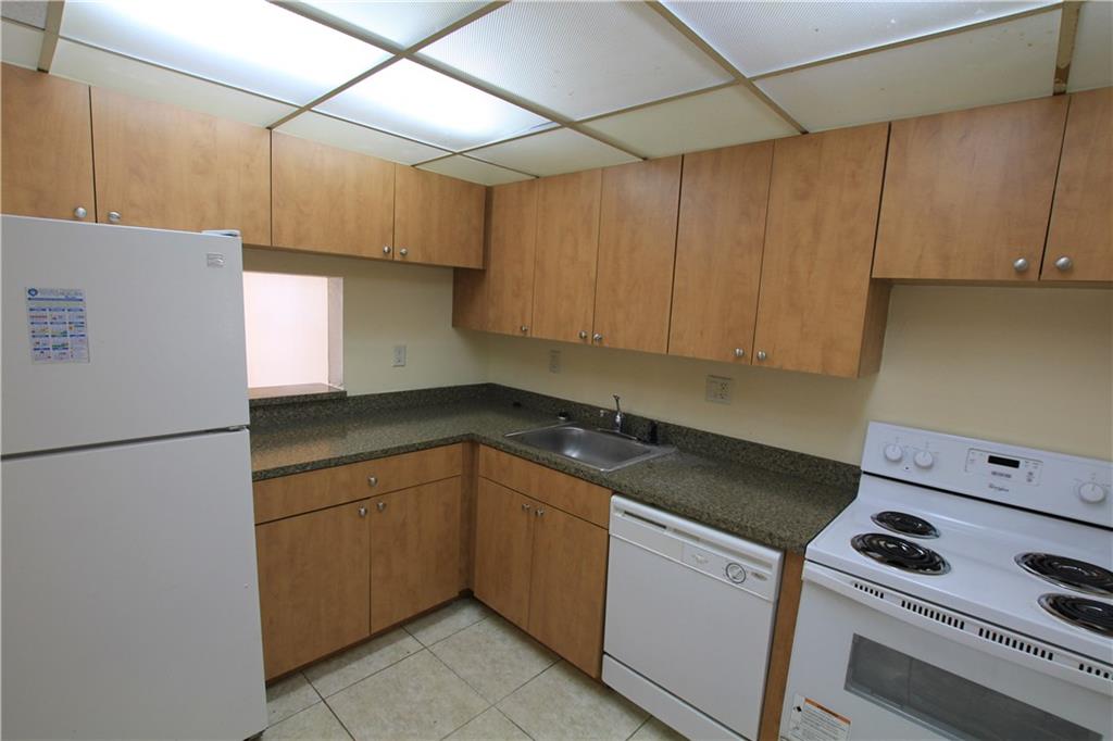 VERSAILLES GARDENS - Residential