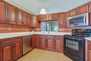 Crystal Pointe - Residential