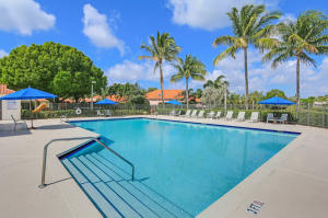 Crystal Pointe - Residential