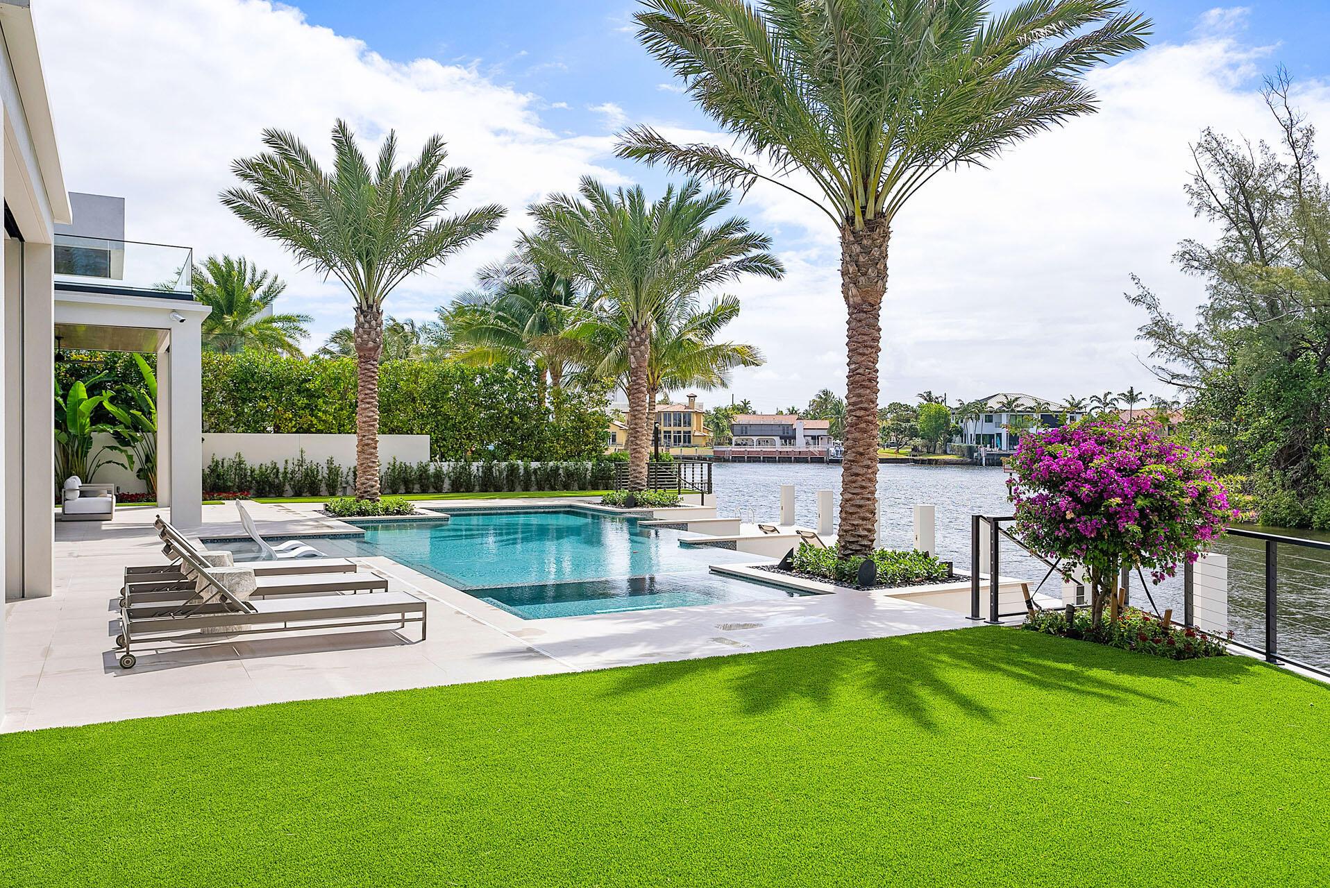 ROYAL PALM YACHT & COUNTR - Residential