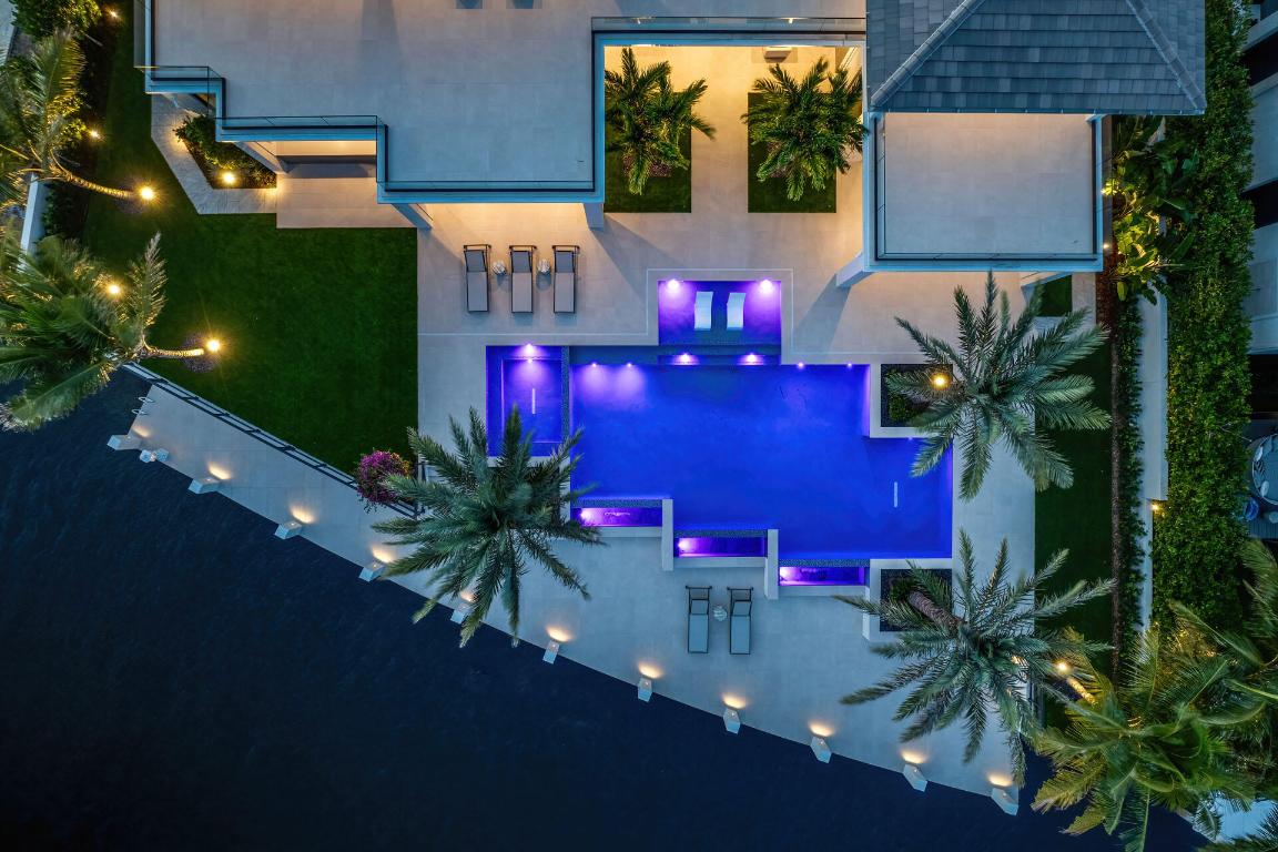 ROYAL PALM YACHT & COUNTRY CLUB - Residential