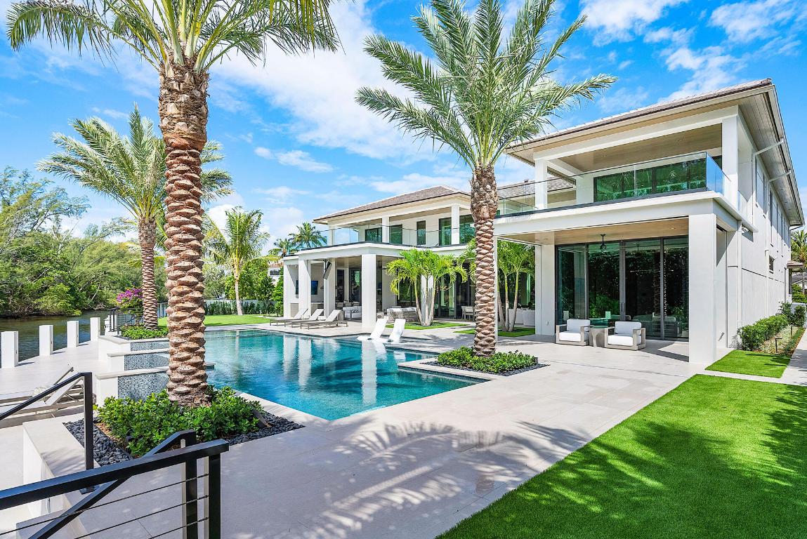 ROYAL PALM YACHT & COUNTRY CLUB - Residential