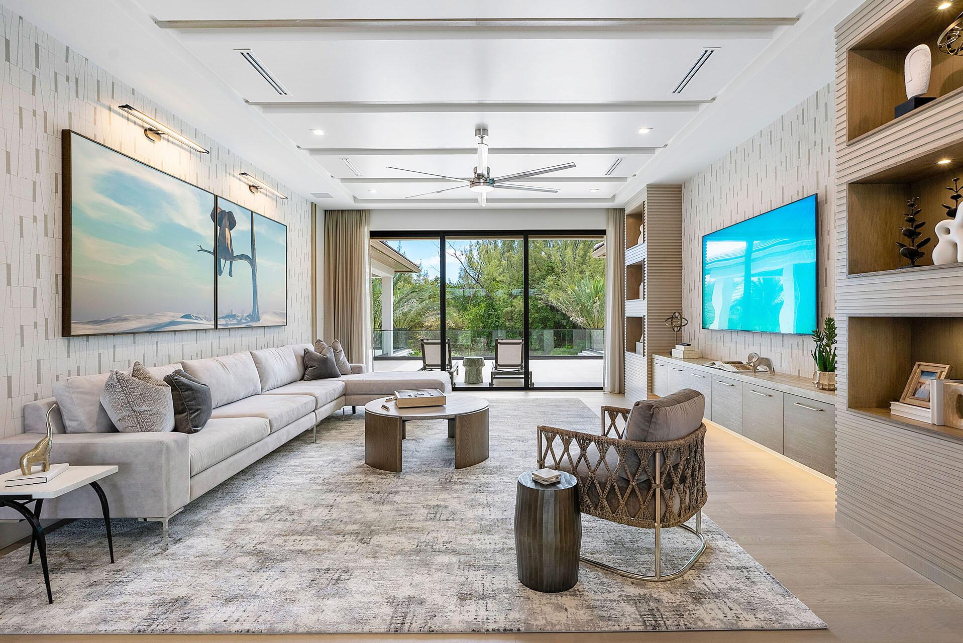 ROYAL PALM YACHT & COUNTR - Residential
