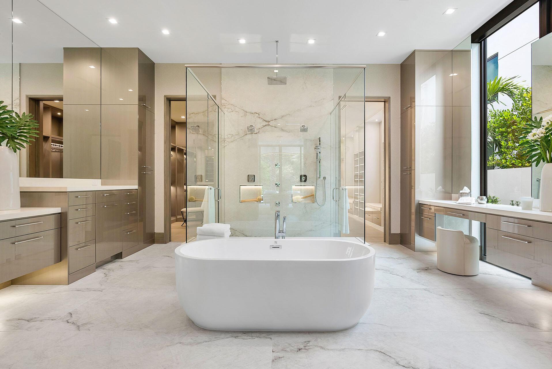 ROYAL PALM YACHT & COUNTR - Residential