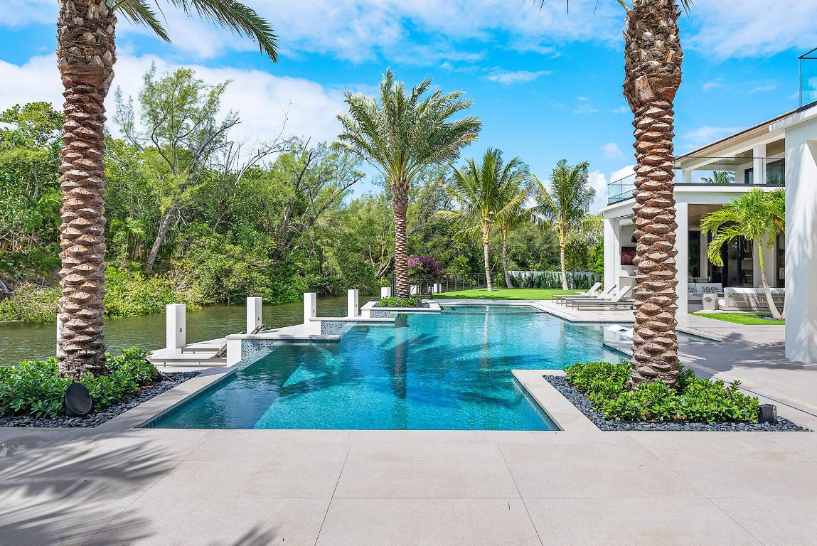 ROYAL PALM YACHT & COUNTRY CLUB - Residential