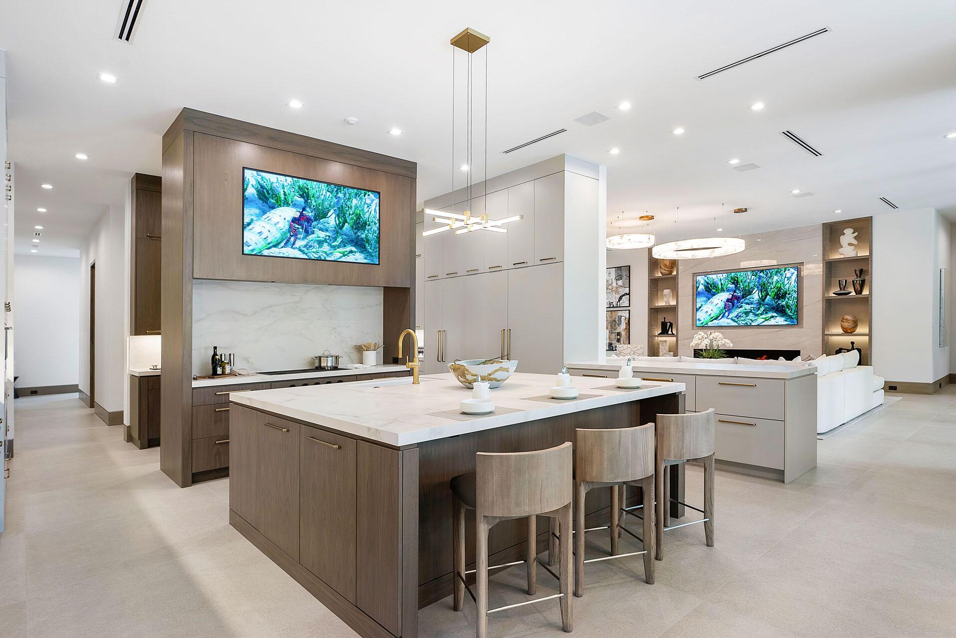 ROYAL PALM YACHT & COUNTR - Residential