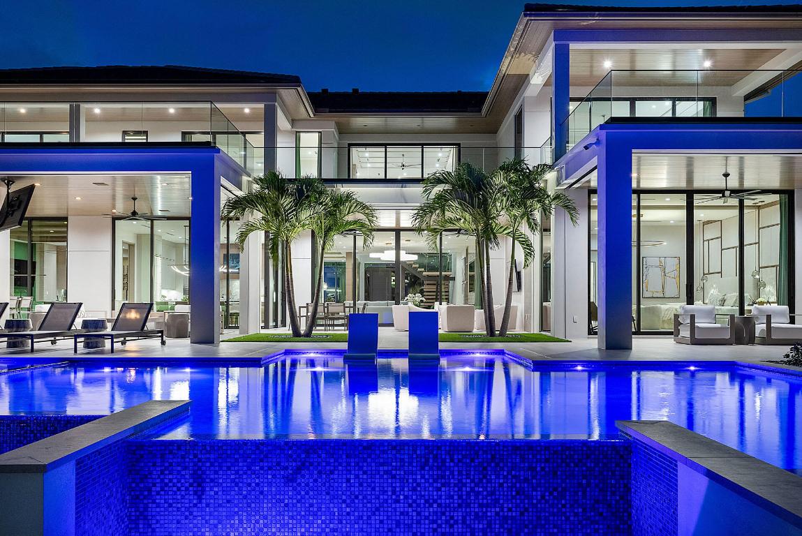 ROYAL PALM YACHT & COUNTRY CLUB - Residential