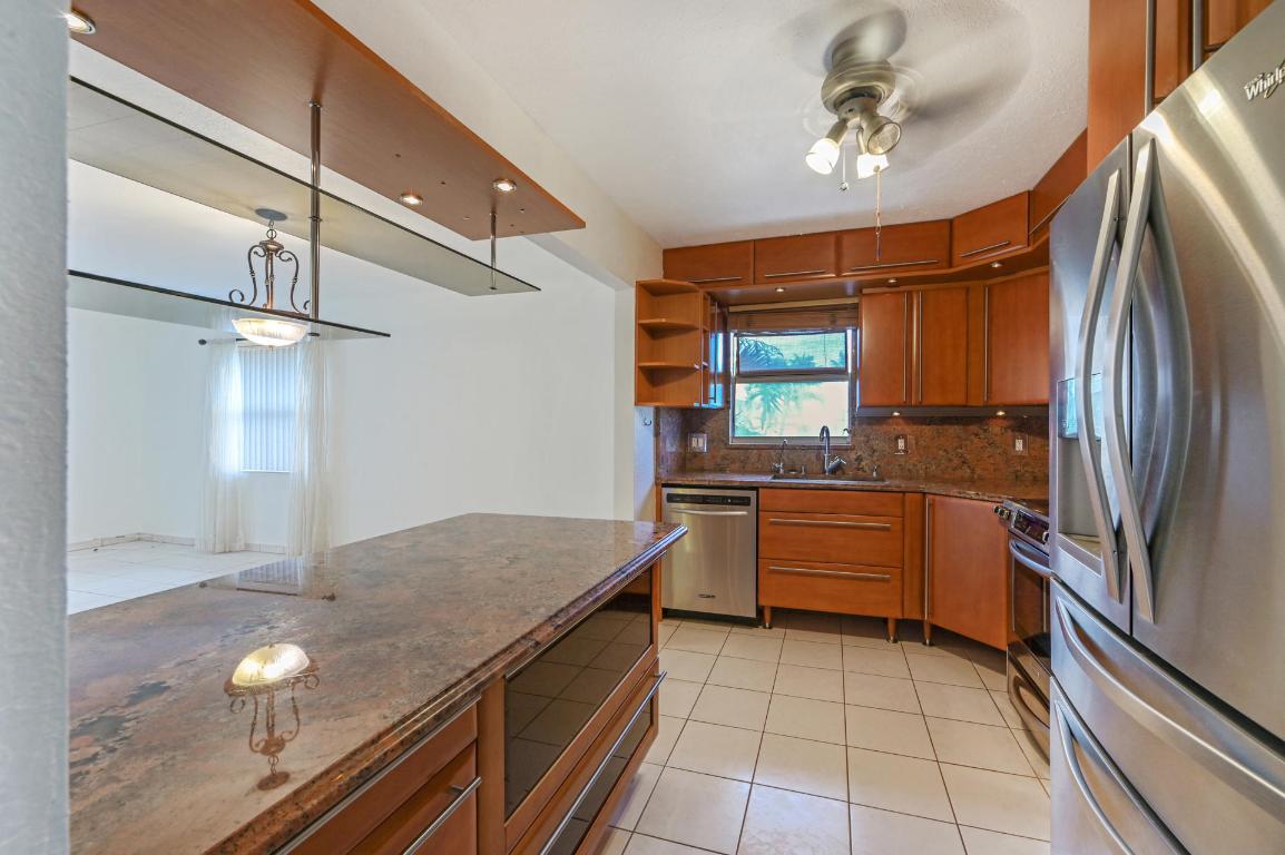 BARBICAN CONDO - Residential