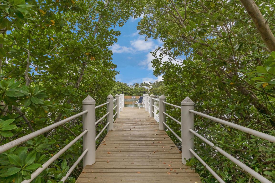 BARBICAN CONDO - Residential