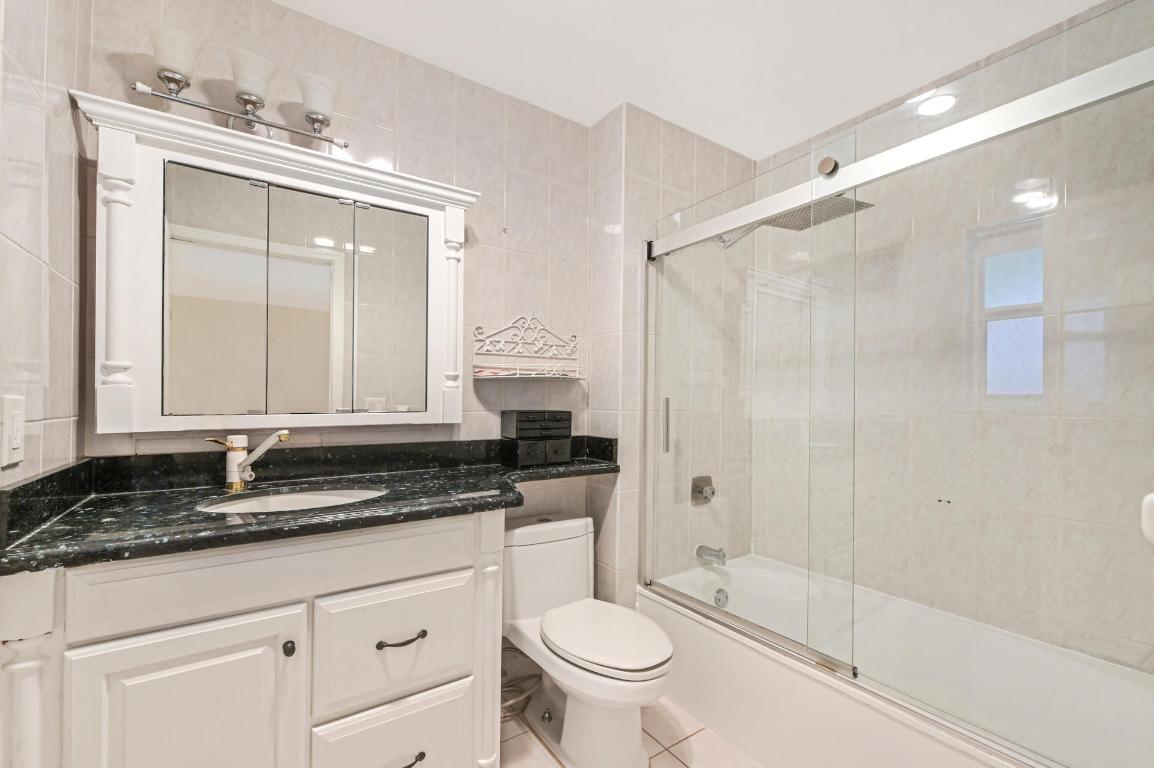 BARBICAN CONDO - Residential