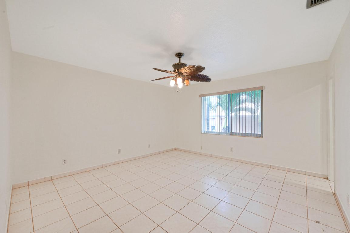 BARBICAN CONDO - Residential