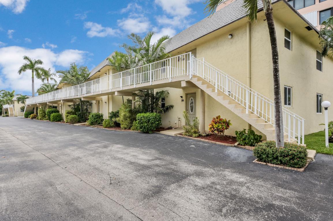 BARBICAN CONDO - Residential