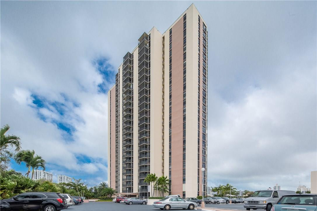 Photo 1 of 9 — 20379 W COUNTRY CLUB Drive 638, Aventura, FL 33180