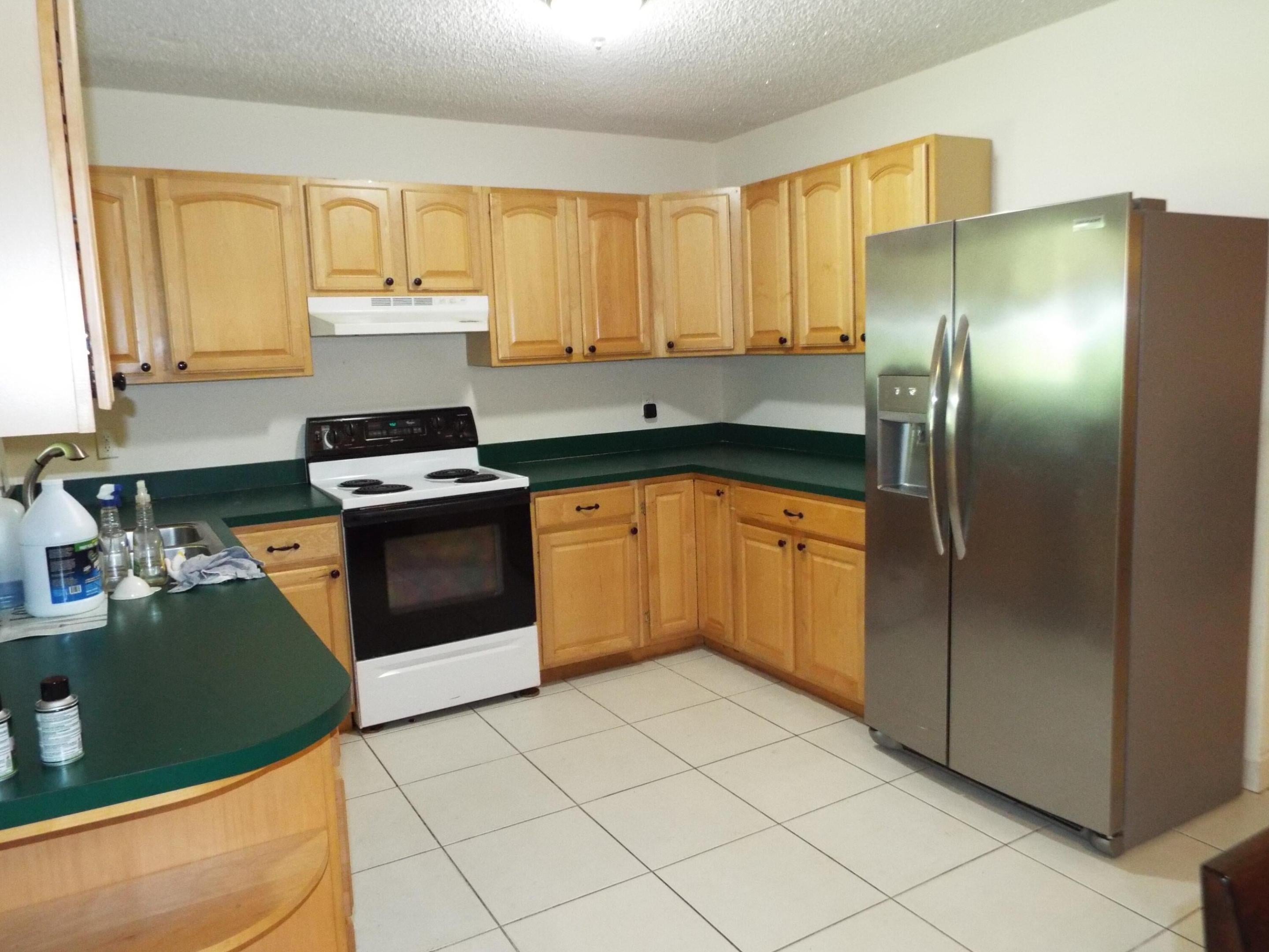 490 SE 3rd Avenue, Pompano Beach FL 33060