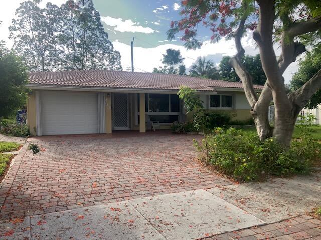 Photo of 490 SE 3rd Avenue, Pompano Beach, FL 33060 (MLS # B26045756)