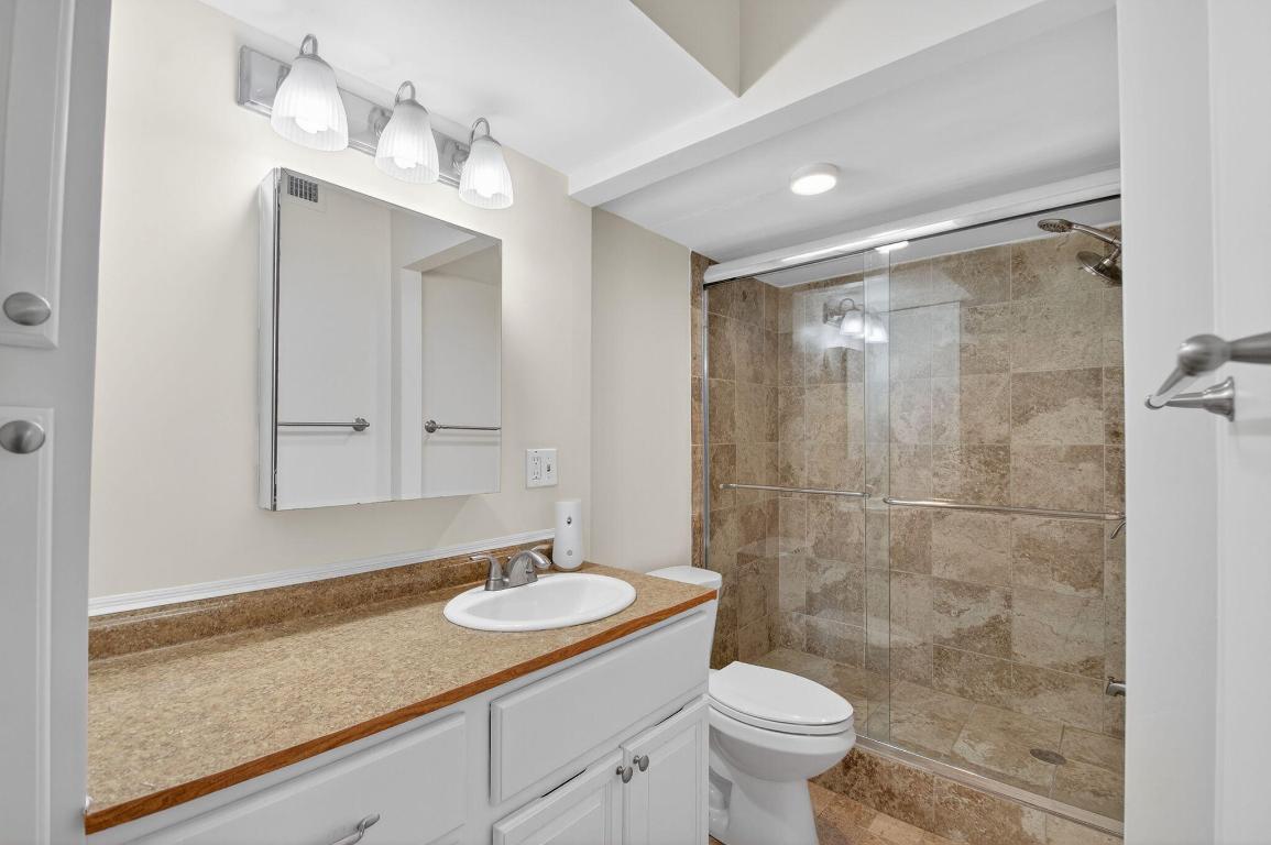 LE CHATEAU ROYAL CONDO - Residential