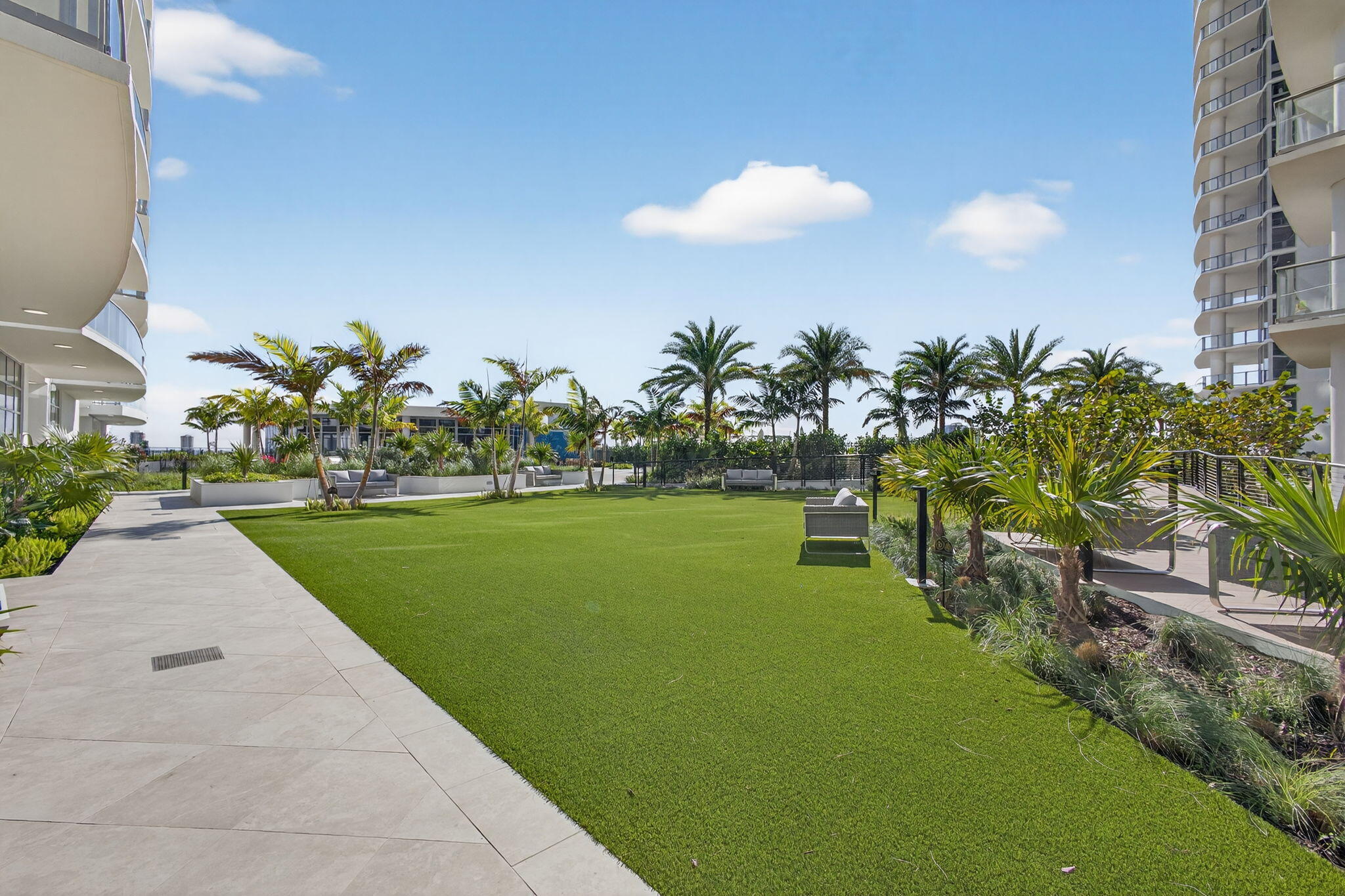 NAUTILUS 220 CONDO - Residential