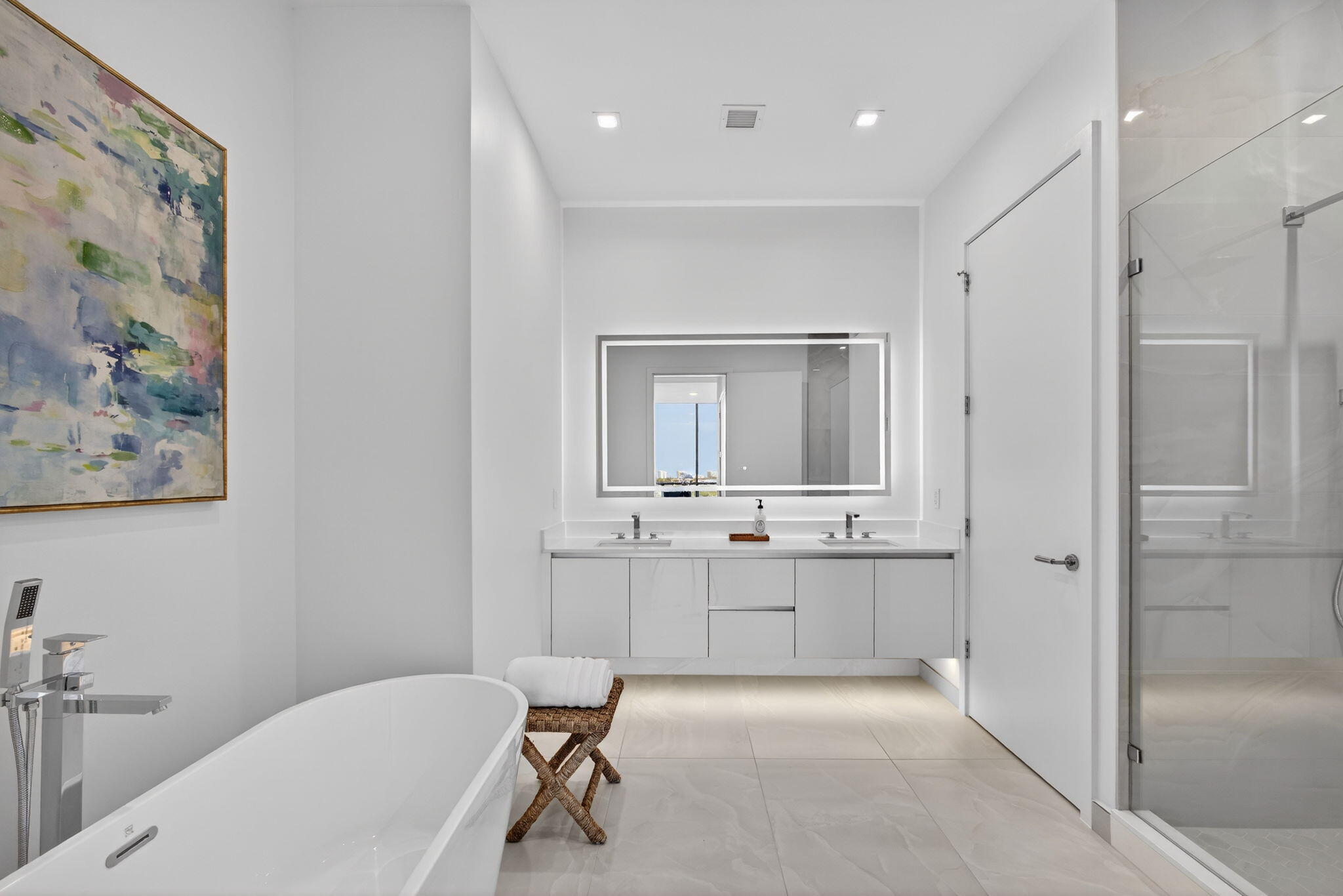 NAUTILUS 220 CONDO - Residential