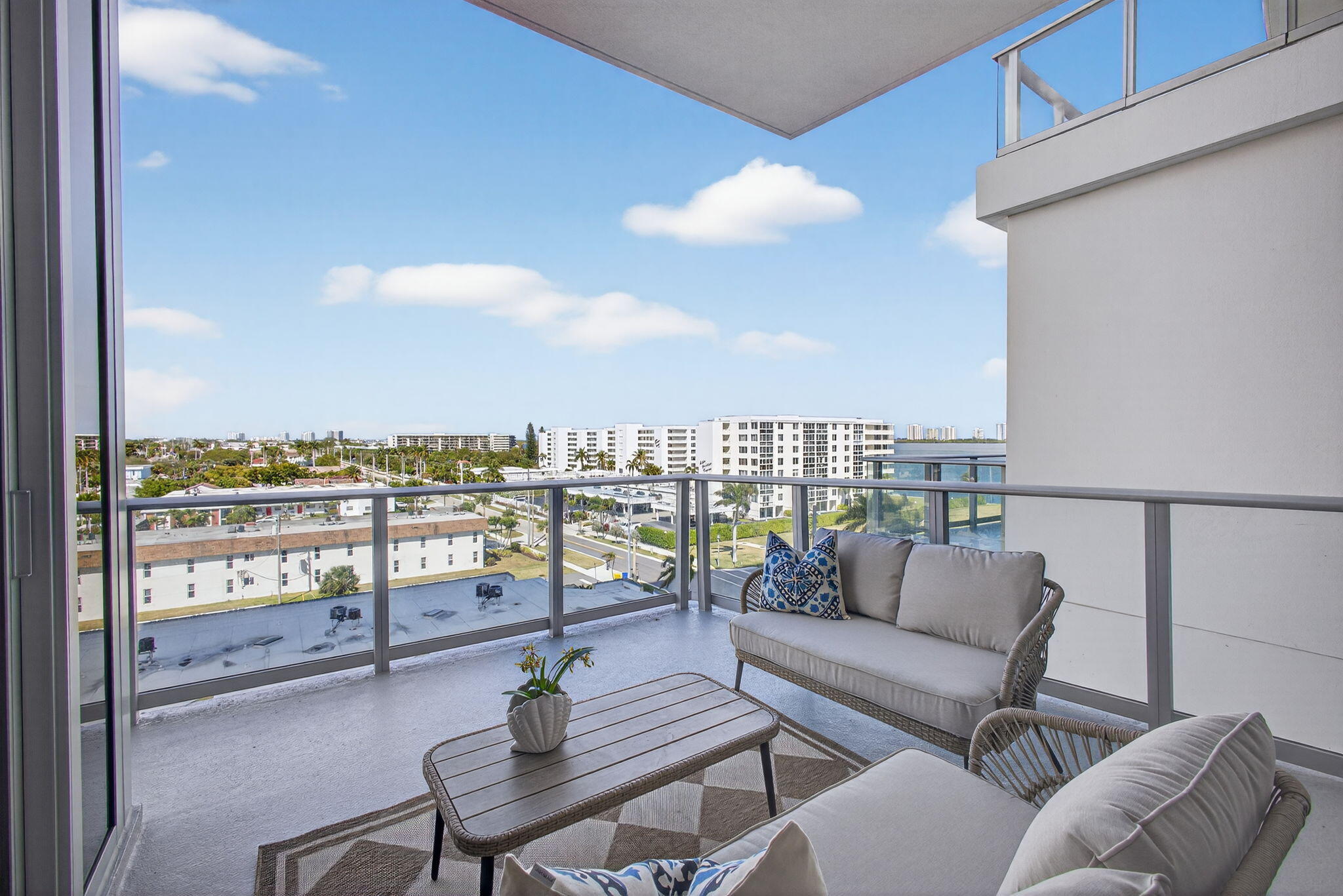 NAUTILUS 220 CONDO - Residential