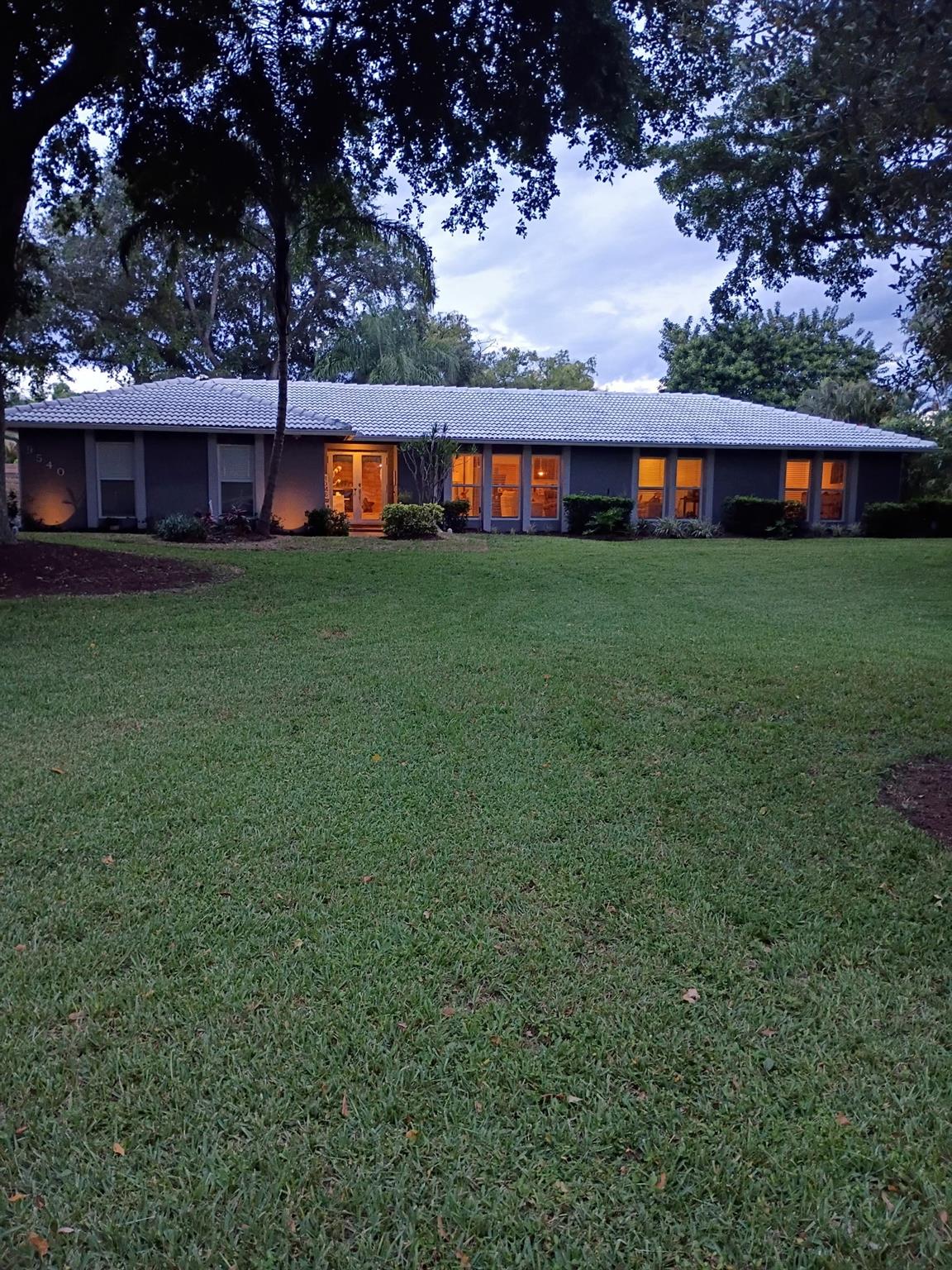 9540 NW 39th Ct