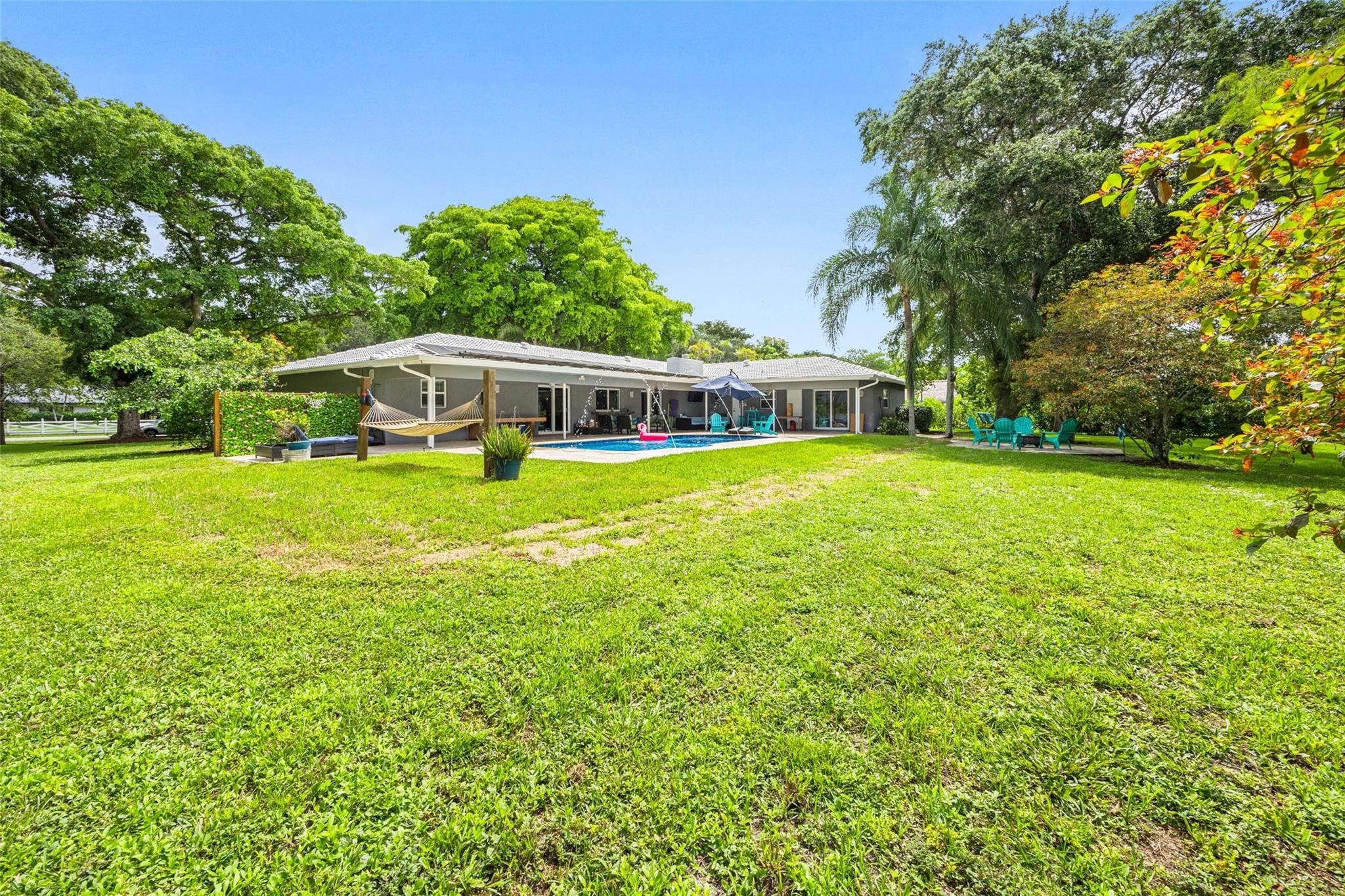 THE HILLS - Residential