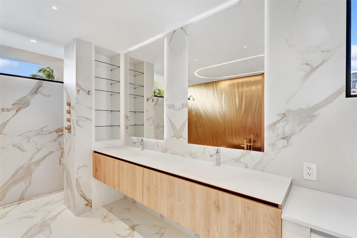 HOLLEMAN PARK - Residential