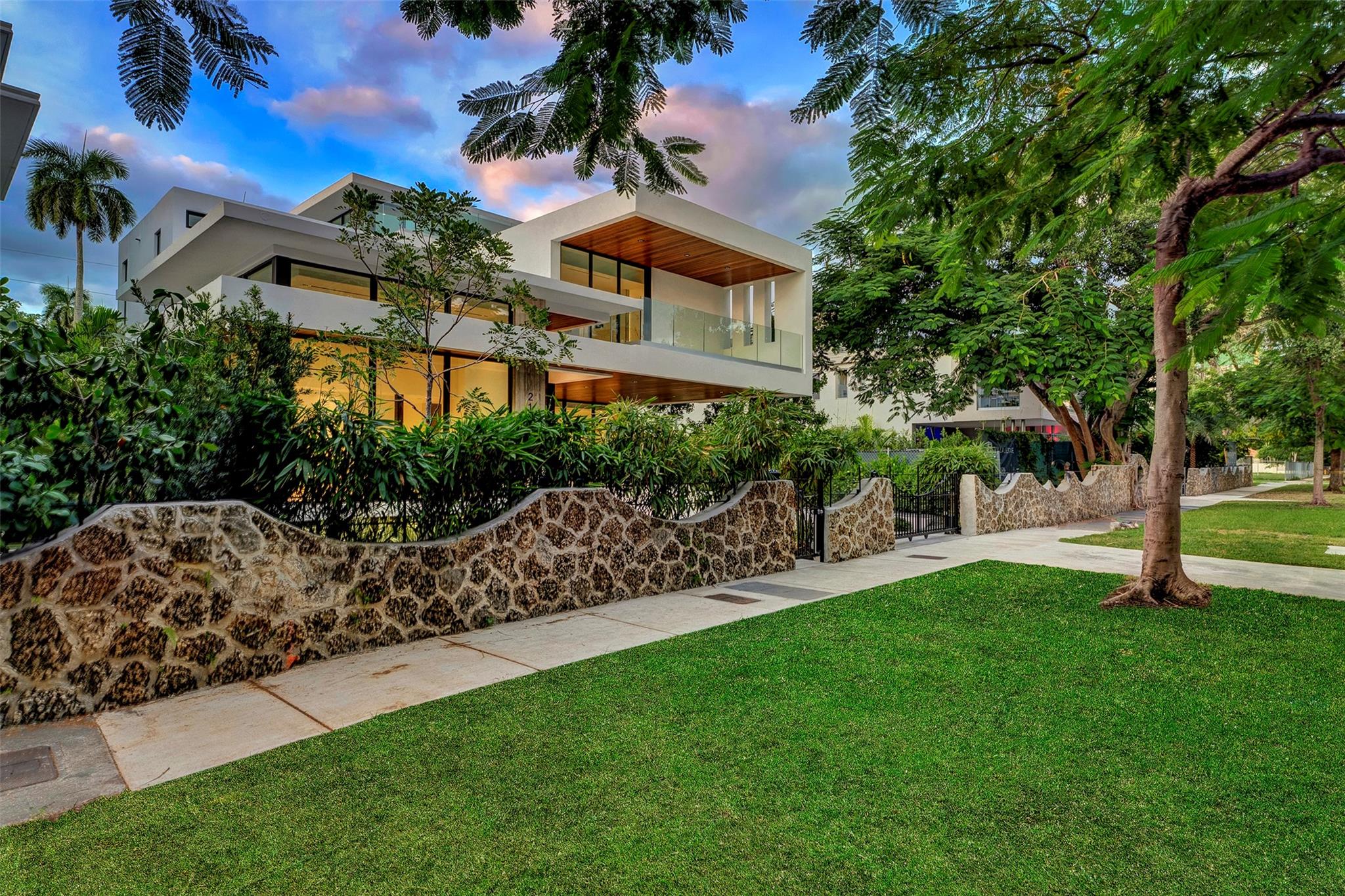 HOLLEMAN PARK - Residential