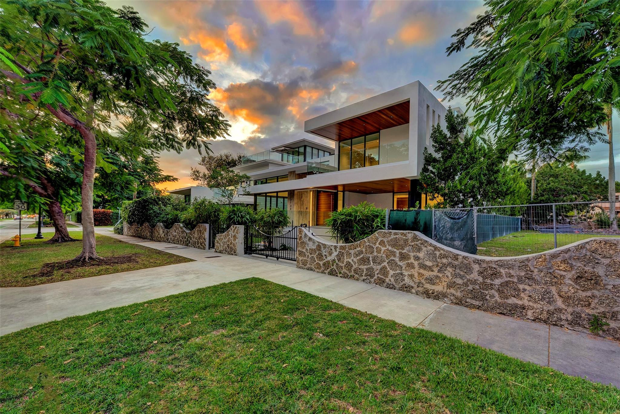 HOLLEMAN PARK - Residential