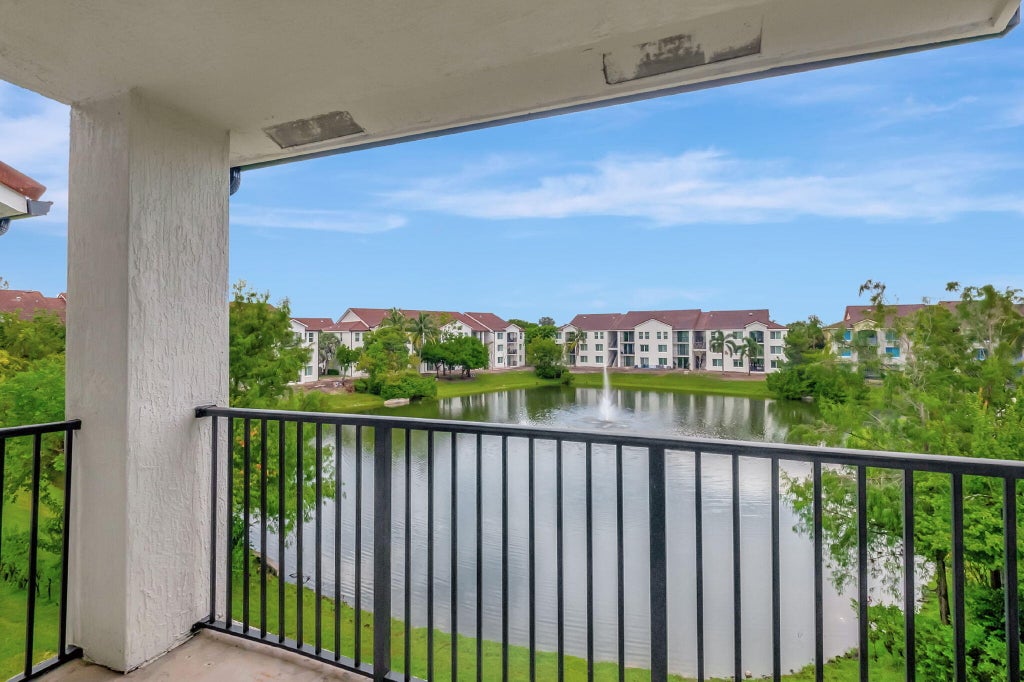 Photo of 920 VILLA Circle, Boynton Beach, FL 33435 (MLS # B26056091)