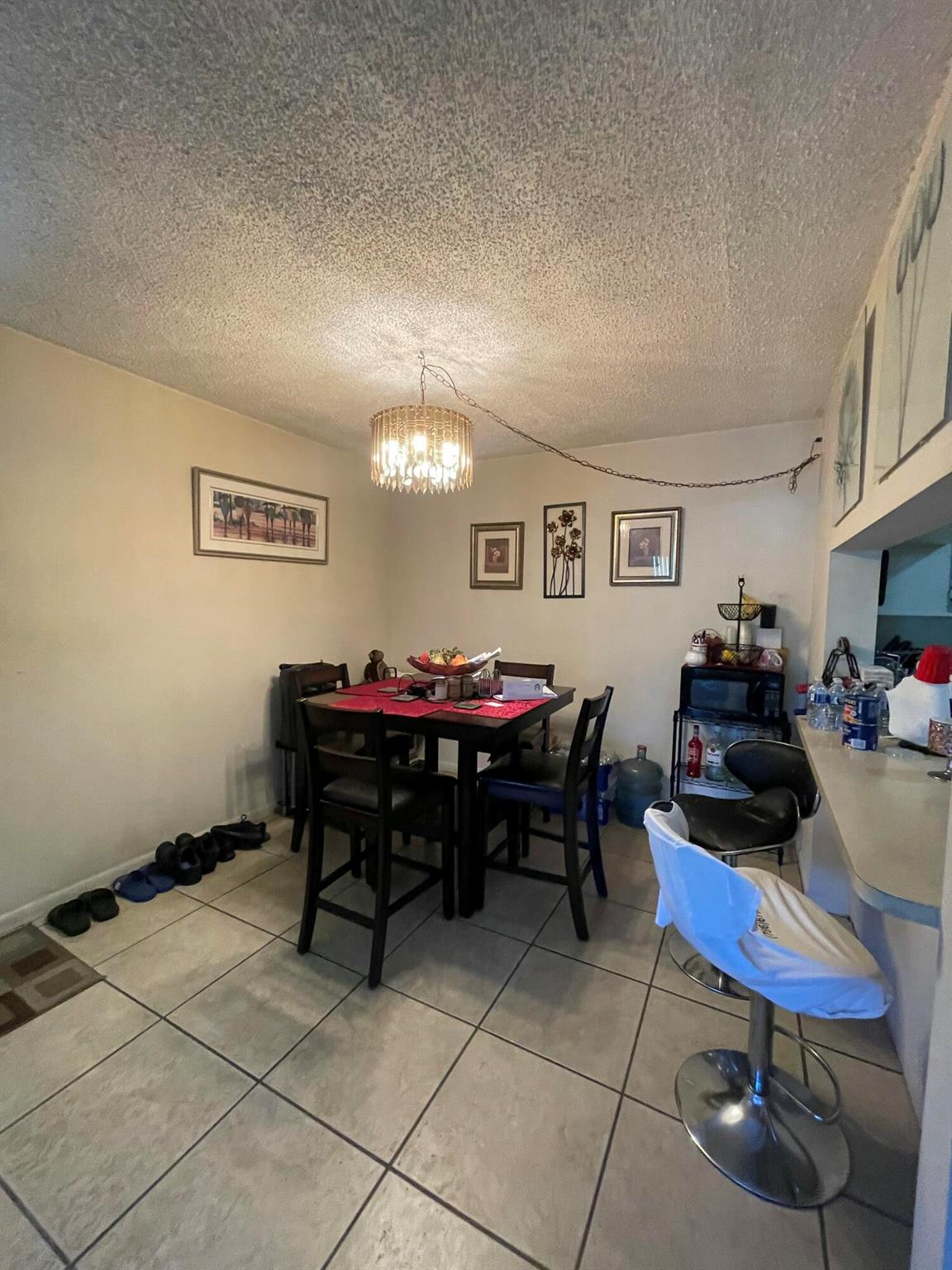 PINE RIDGE NORTH VILLAGE - Residential Lease