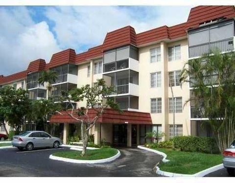 Condominium in Lauderhill FL 4170 Inverrary Dr Dr.jpg