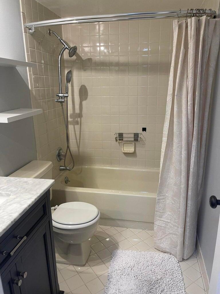 CYPRESS COURT CONDOMINIUM - Residential Lease