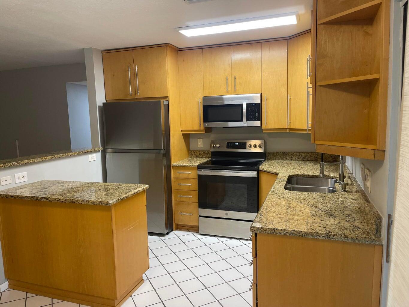 CYPRESS COURT CONDOMINIUM - Residential Lease