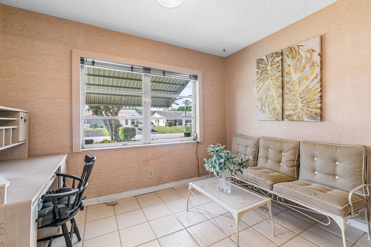 DELRAY VILLAS - Residential