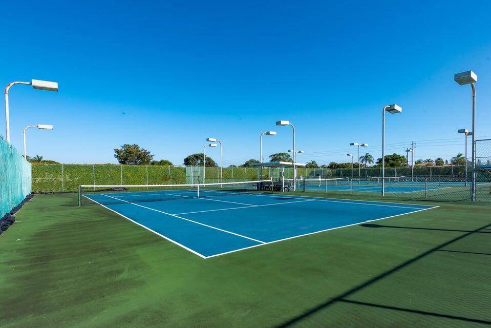 DELRAY VILLAS - Residential