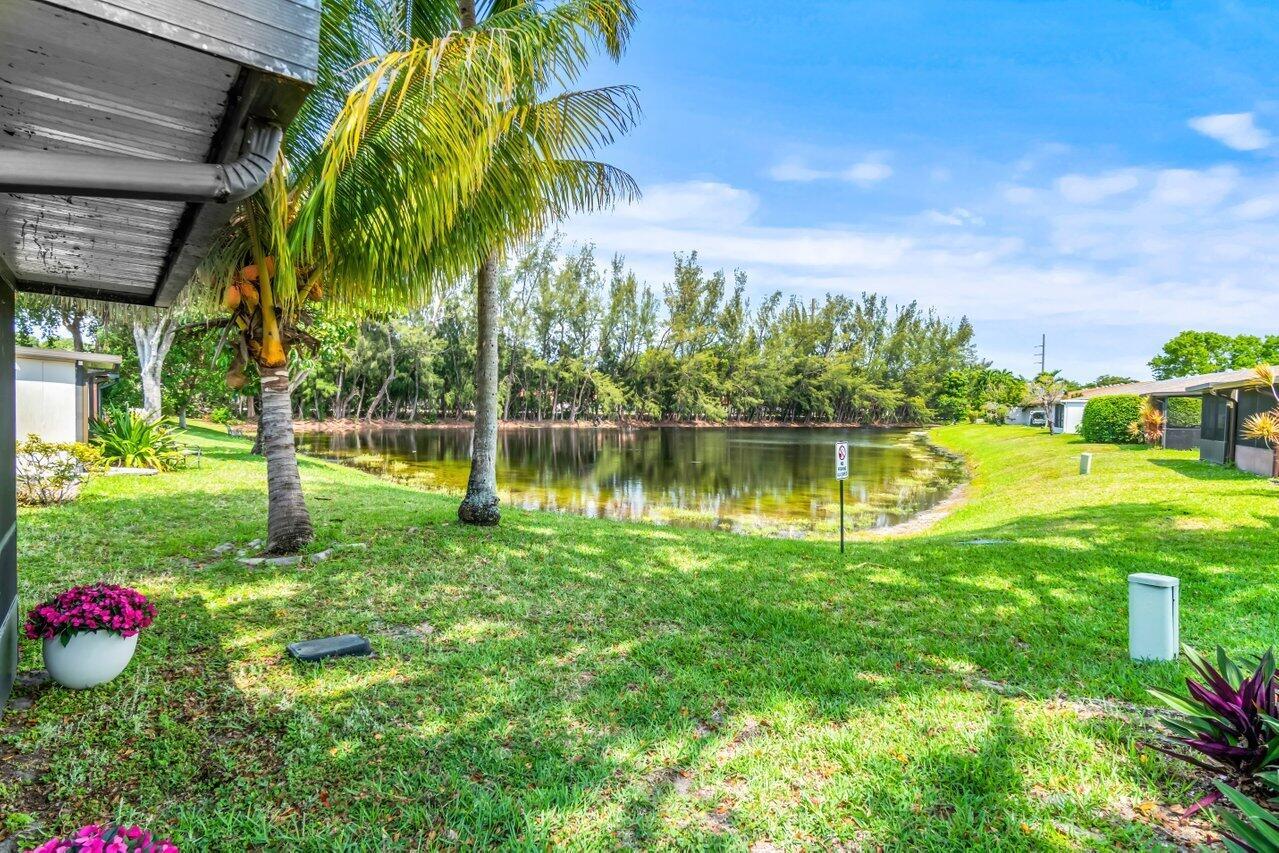 DELRAY VILLAS - Residential