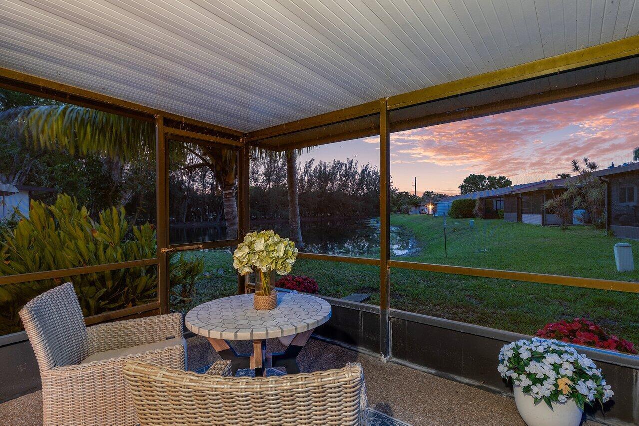 DELRAY VILLAS - Residential