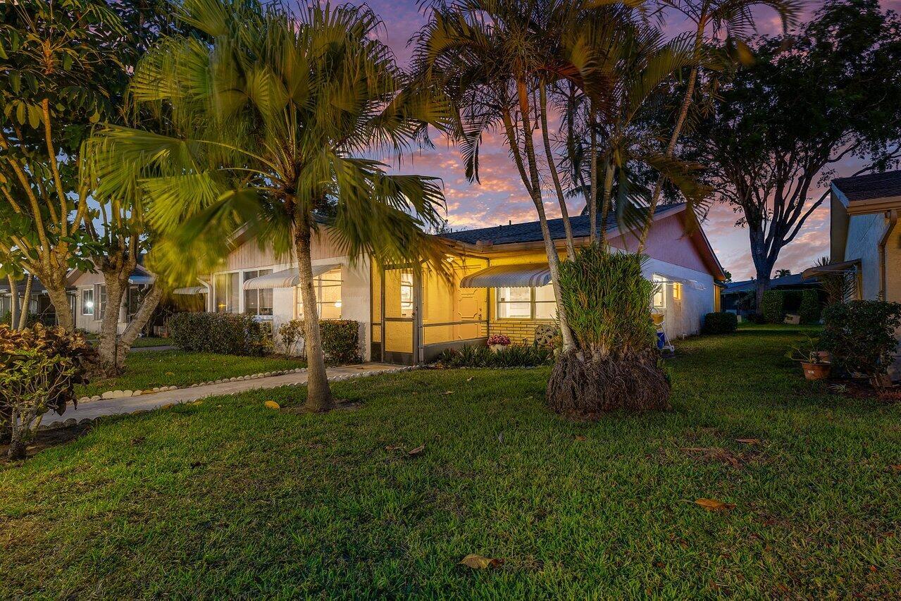 DELRAY VILLAS - Residential