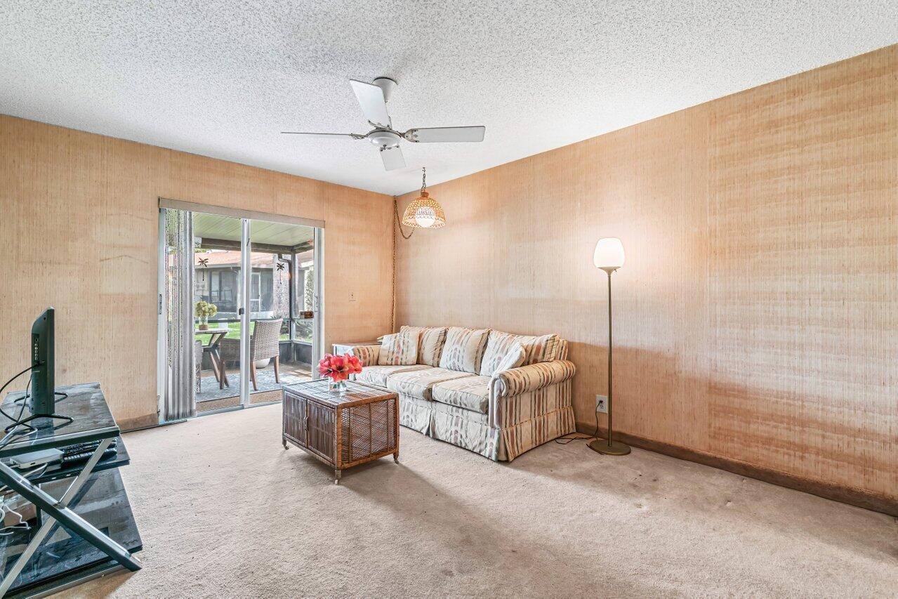 DELRAY VILLAS - Residential