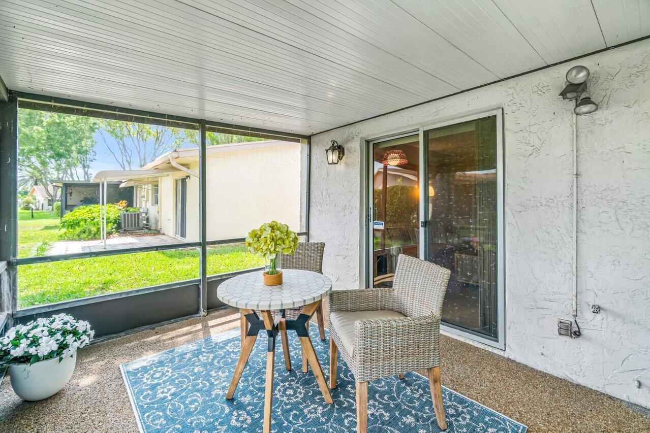 DELRAY VILLAS - Residential