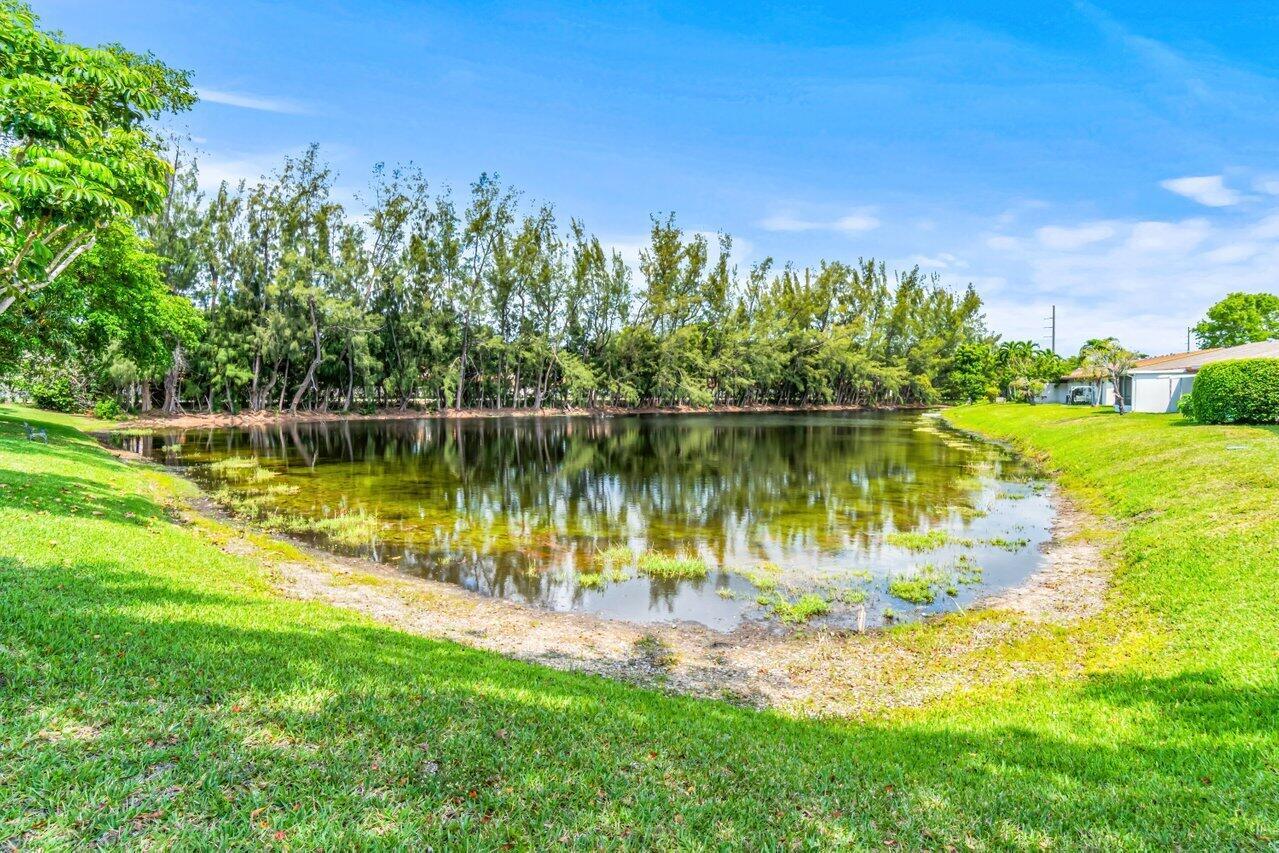 DELRAY VILLAS - Residential