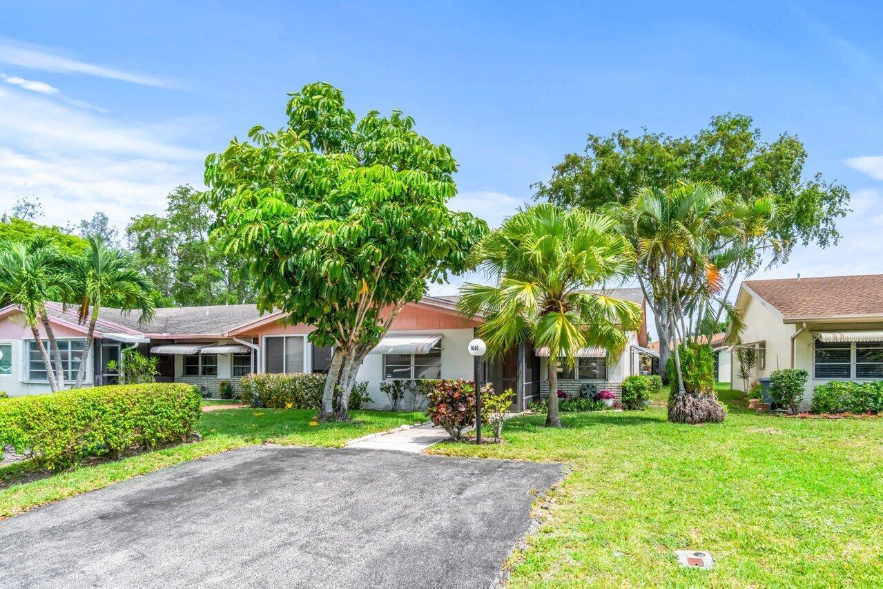 DELRAY VILLAS - Residential