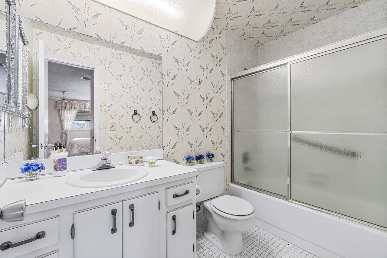 DELRAY VILLAS - Residential