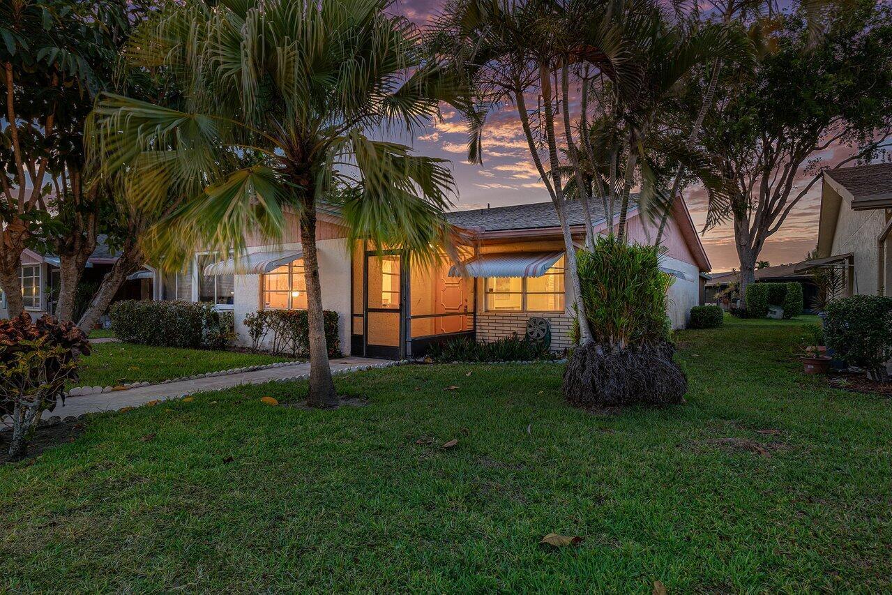 DELRAY VILLAS - Residential