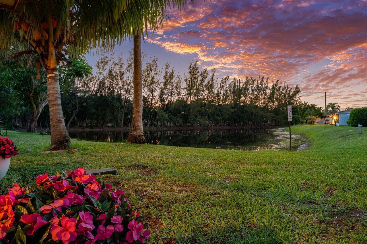 DELRAY VILLAS - Residential