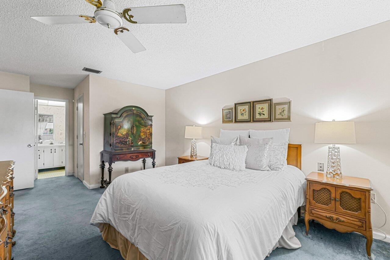 DELRAY VILLAS - Residential