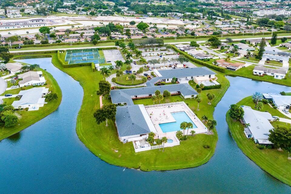 DELRAY VILLAS - Residential