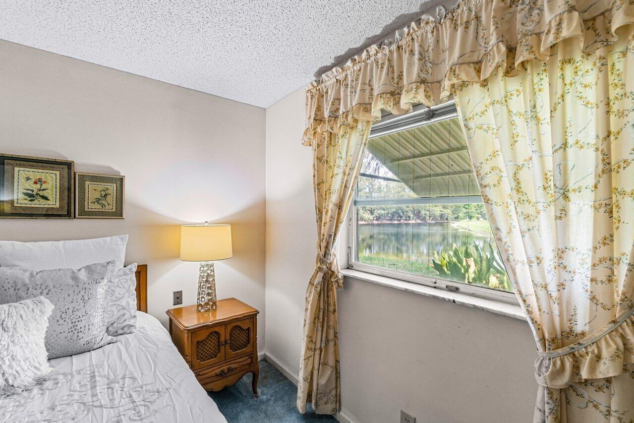 DELRAY VILLAS - Residential