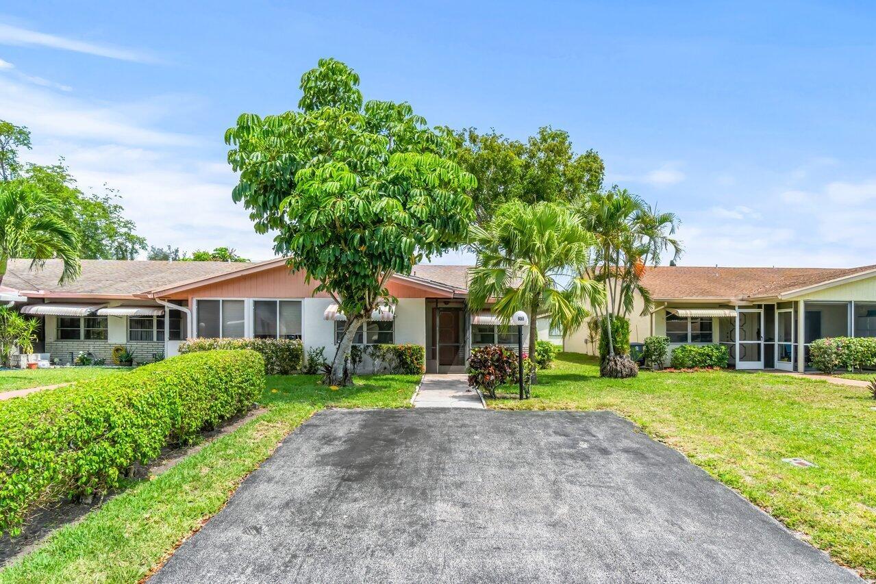 DELRAY VILLAS - Residential